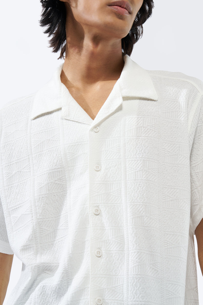 Off White Textured Oversized Fit Shirt For Men - Image 3