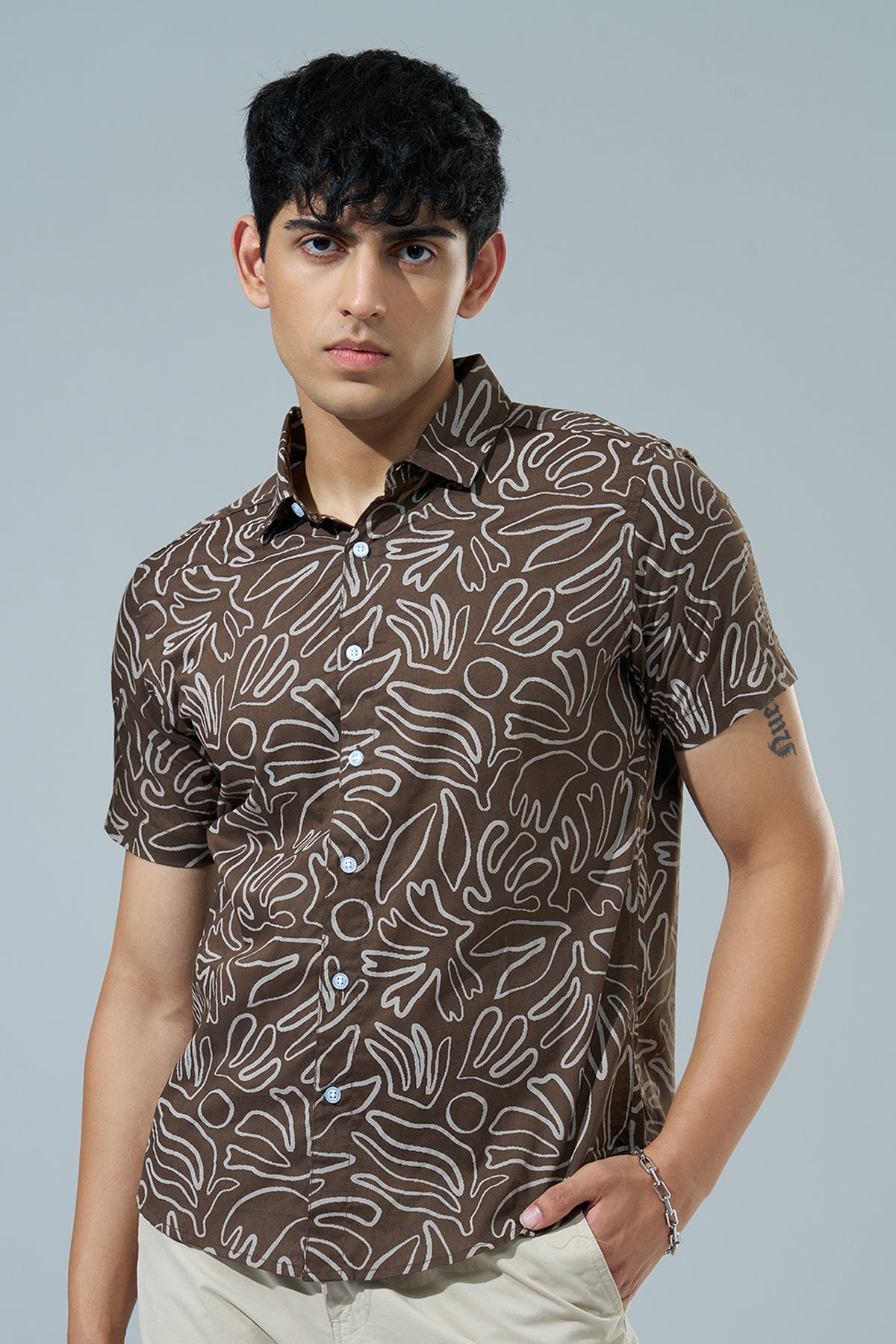 Brown Abstract Printed Regular Fit Casual Shirt for Men - Image 2