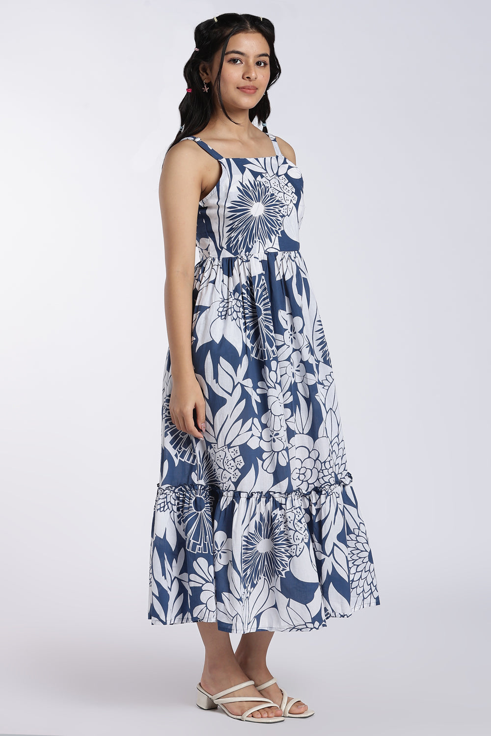 Blue Floral Printed Tiered Maxi Dress for Women - Image 4
