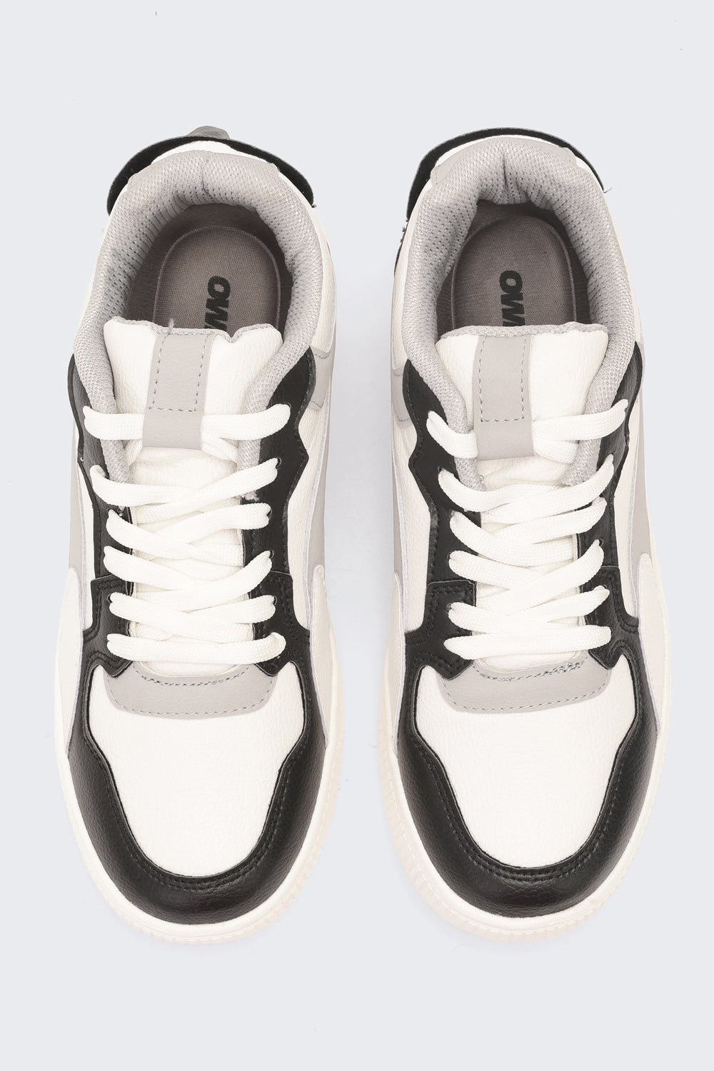 Black Colourblocked Sneakers for Men - Image 4