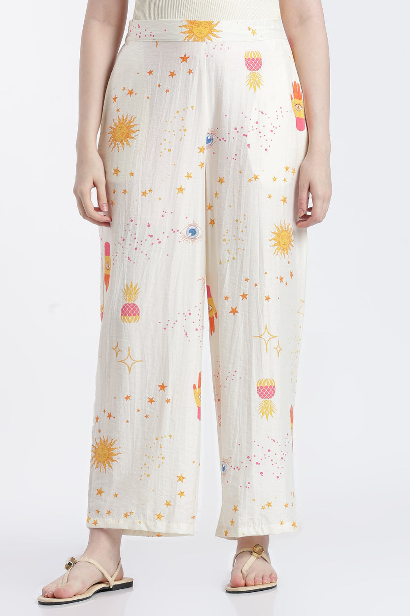 Off White Graphic Wide Leg Fit Pant With 2 Pocket For Women - Image 2