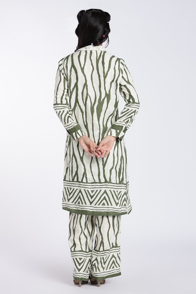 Green Zebra Straight Fit Kurta Set for Women - Image 5