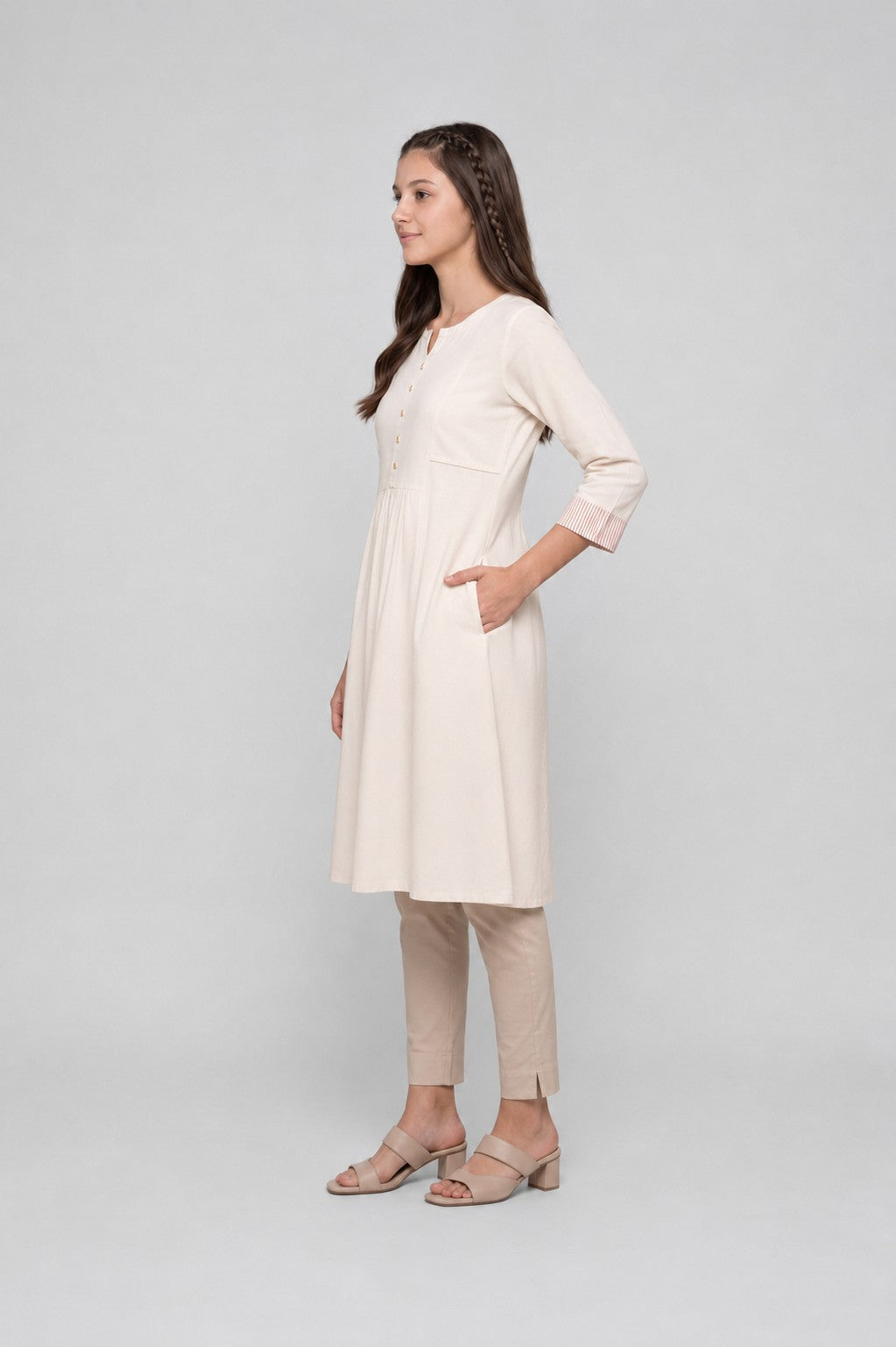 Off White Essential Wear Fit Kurta for Women - Image 3
