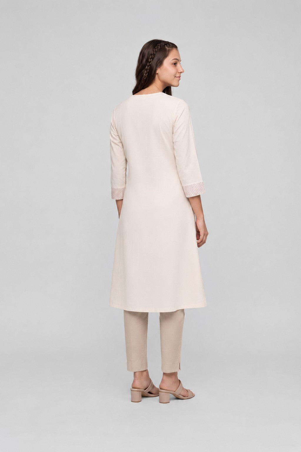 Off White Essential Wear Fit Kurta for Women - Image 4