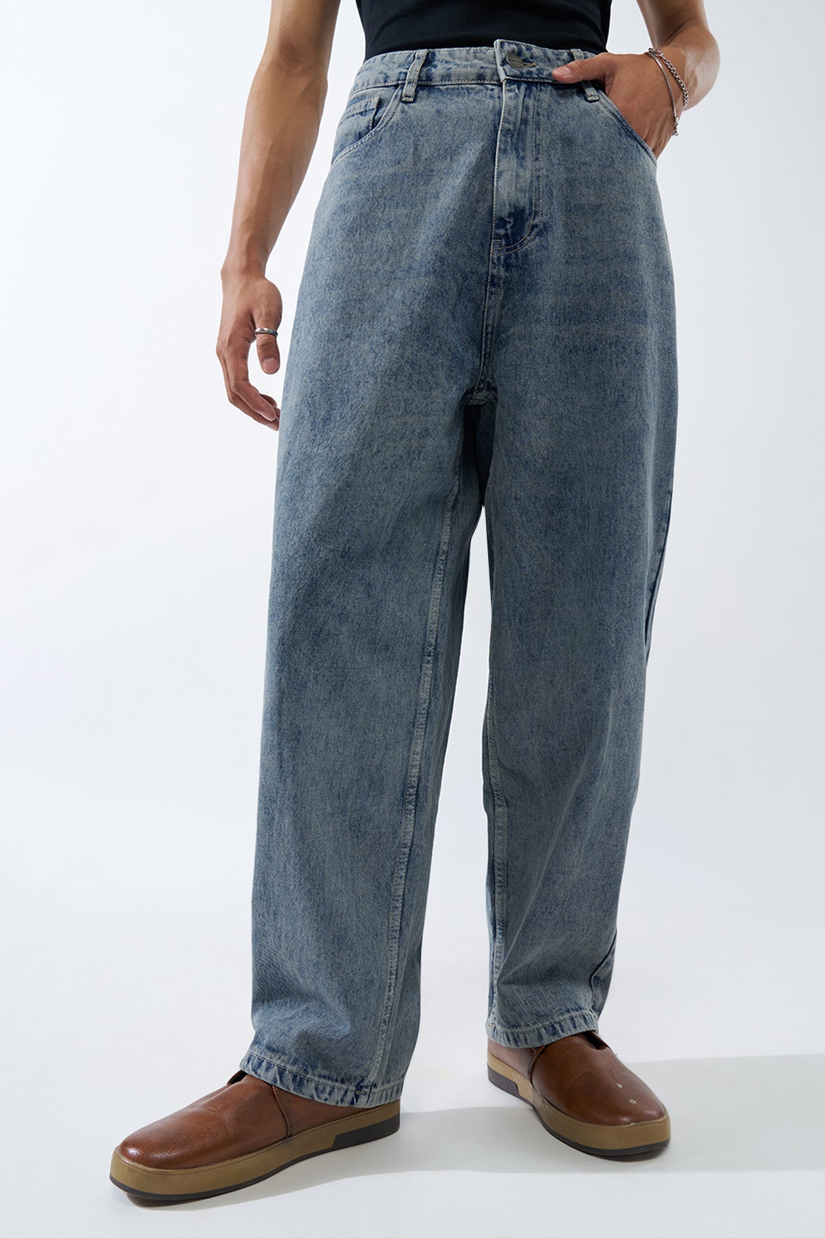 Blue Solid Barrel Fit Jeans for Men - Image 2