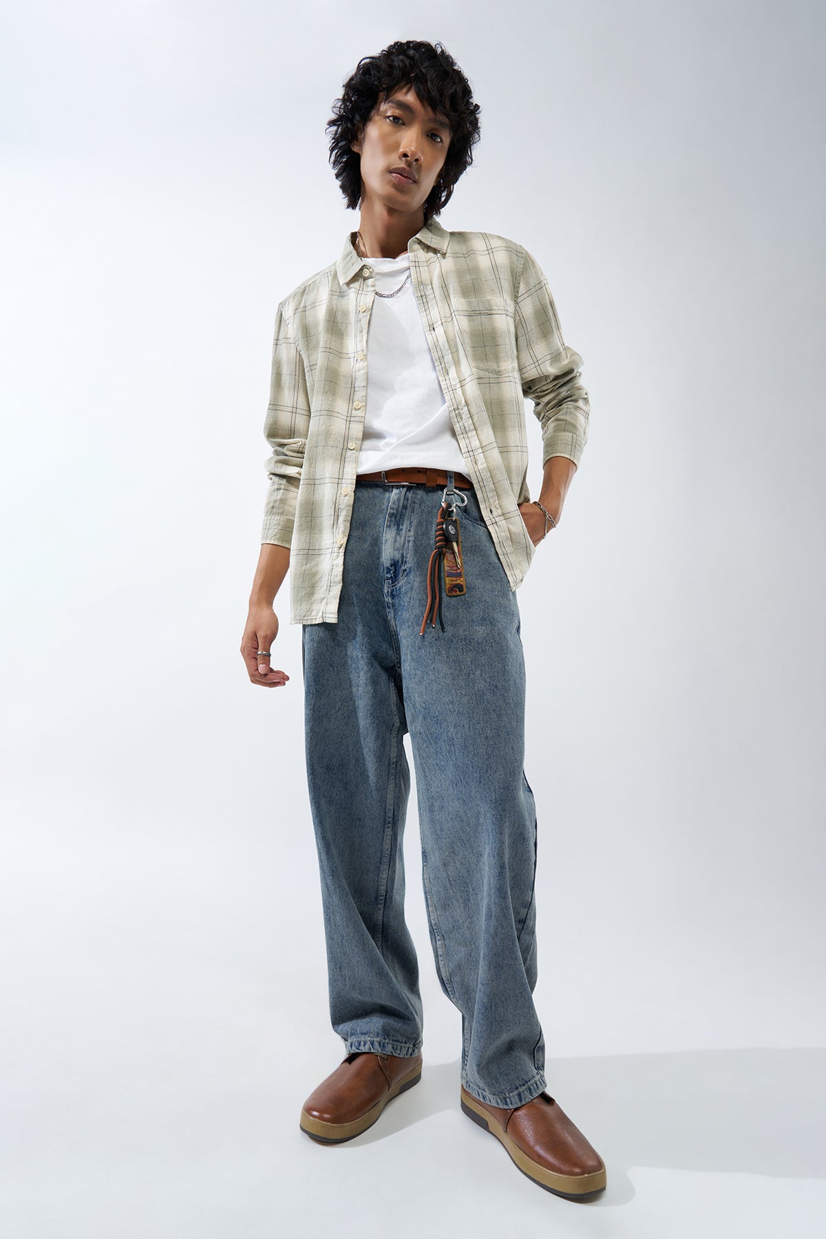 Blue Solid Barrel Fit Jeans for Men - Image 6