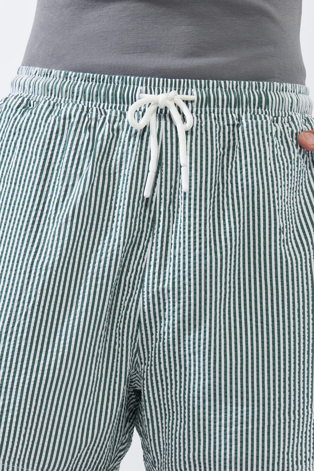 Green Striped Regular Fit Shorts for Men - Image 3