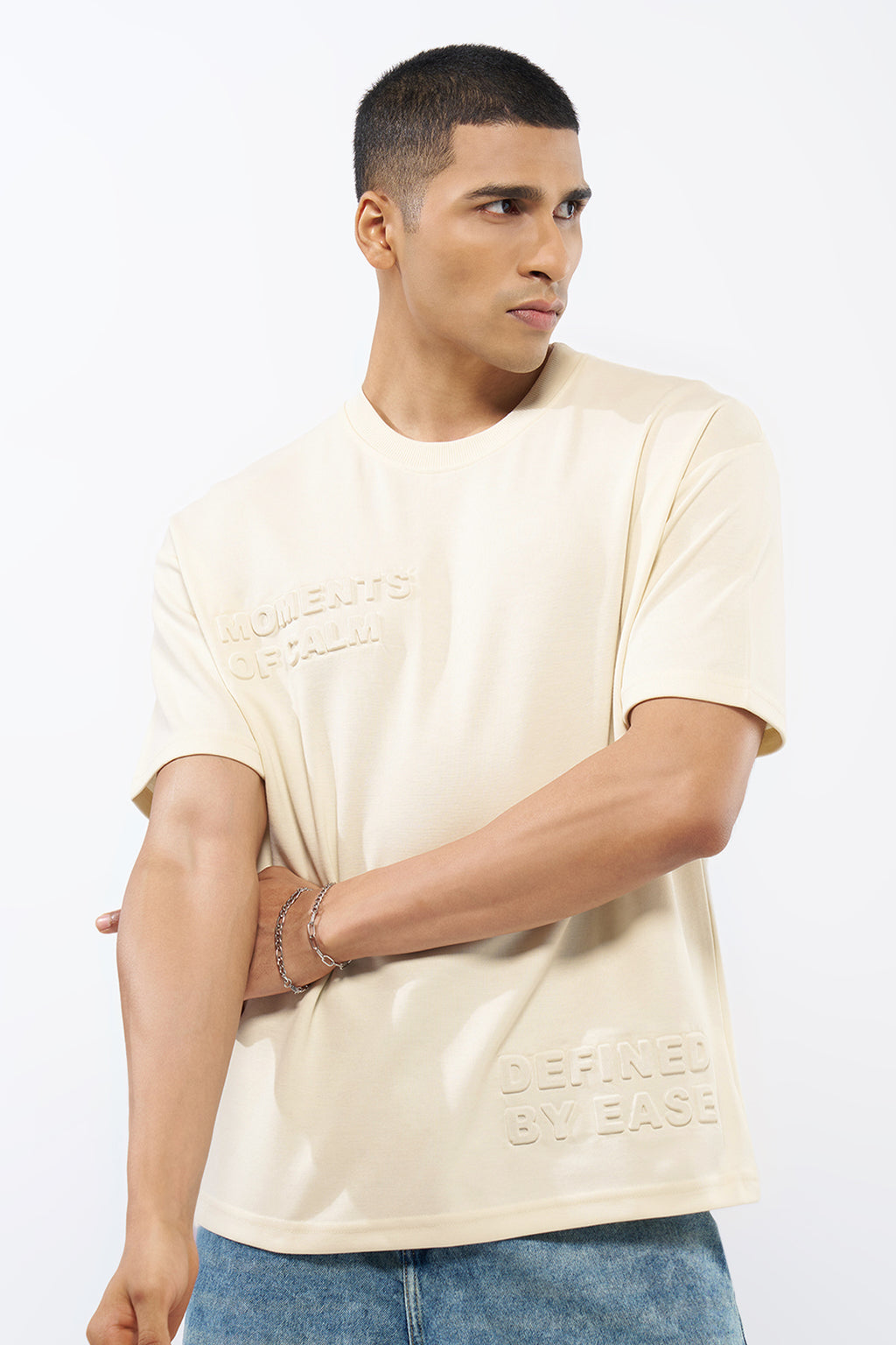 Cream Embossed Regular Fit T-Shirt for Men - Image 2