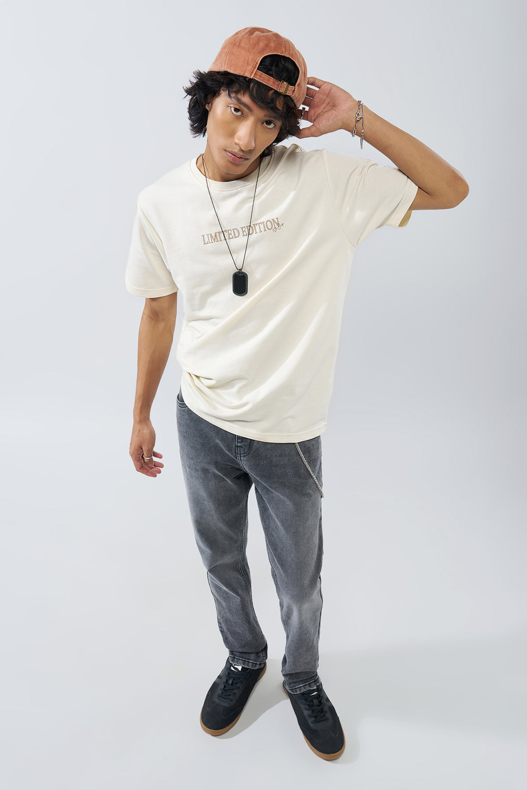 Off White Printed Regular Fit T-Shirt for Men - Image 6