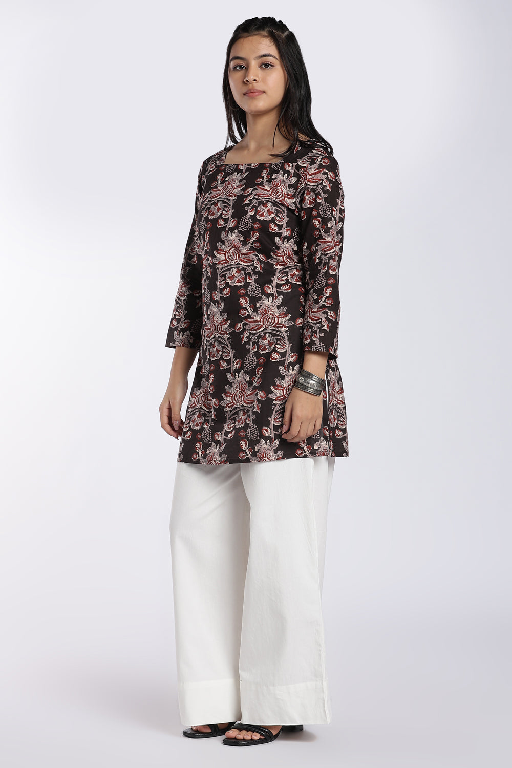 Black Floral Printed Flared Tunic for Women - Image 2