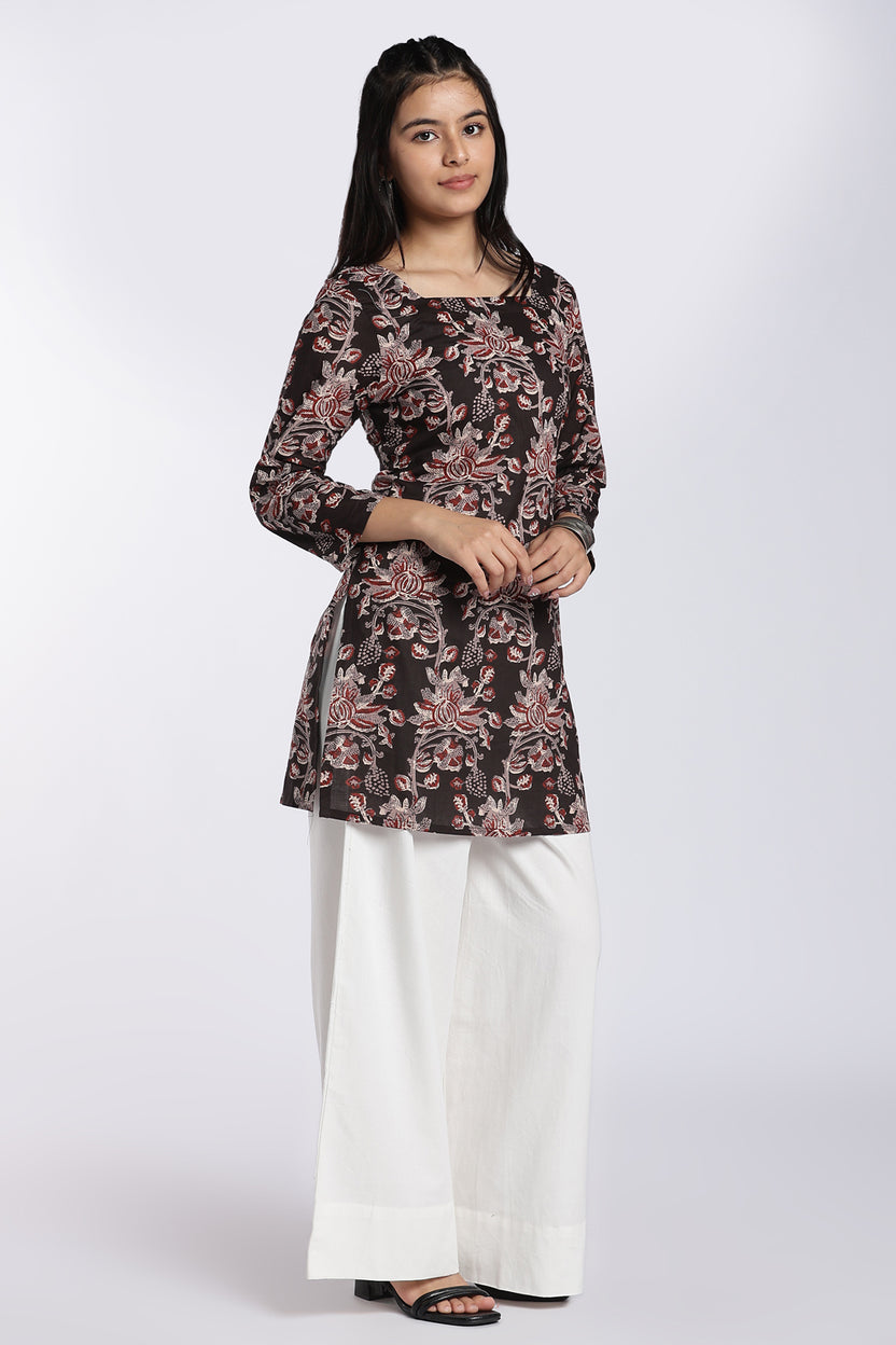 Black Floral Printed Flared Tunic for Women - Image 4