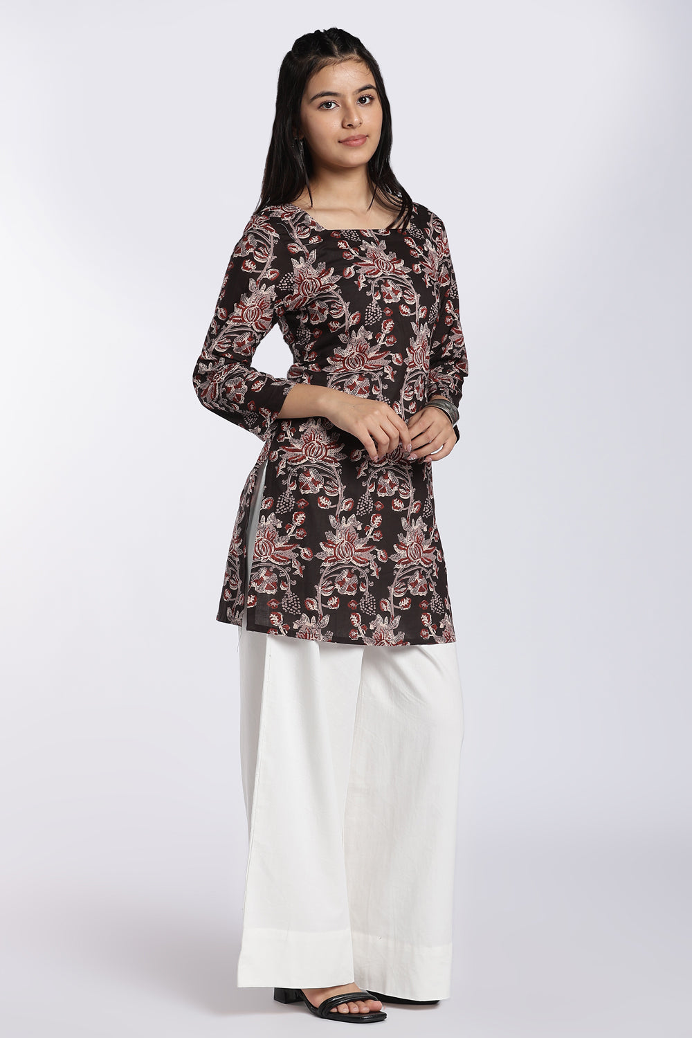 Black Floral Printed Flared Tunic for Women - Image 4