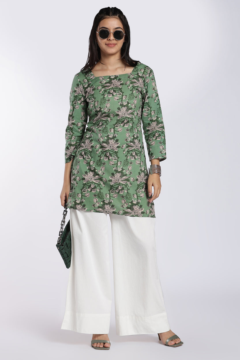 Green Floral Printed Flared Tunic for Women - Image 6