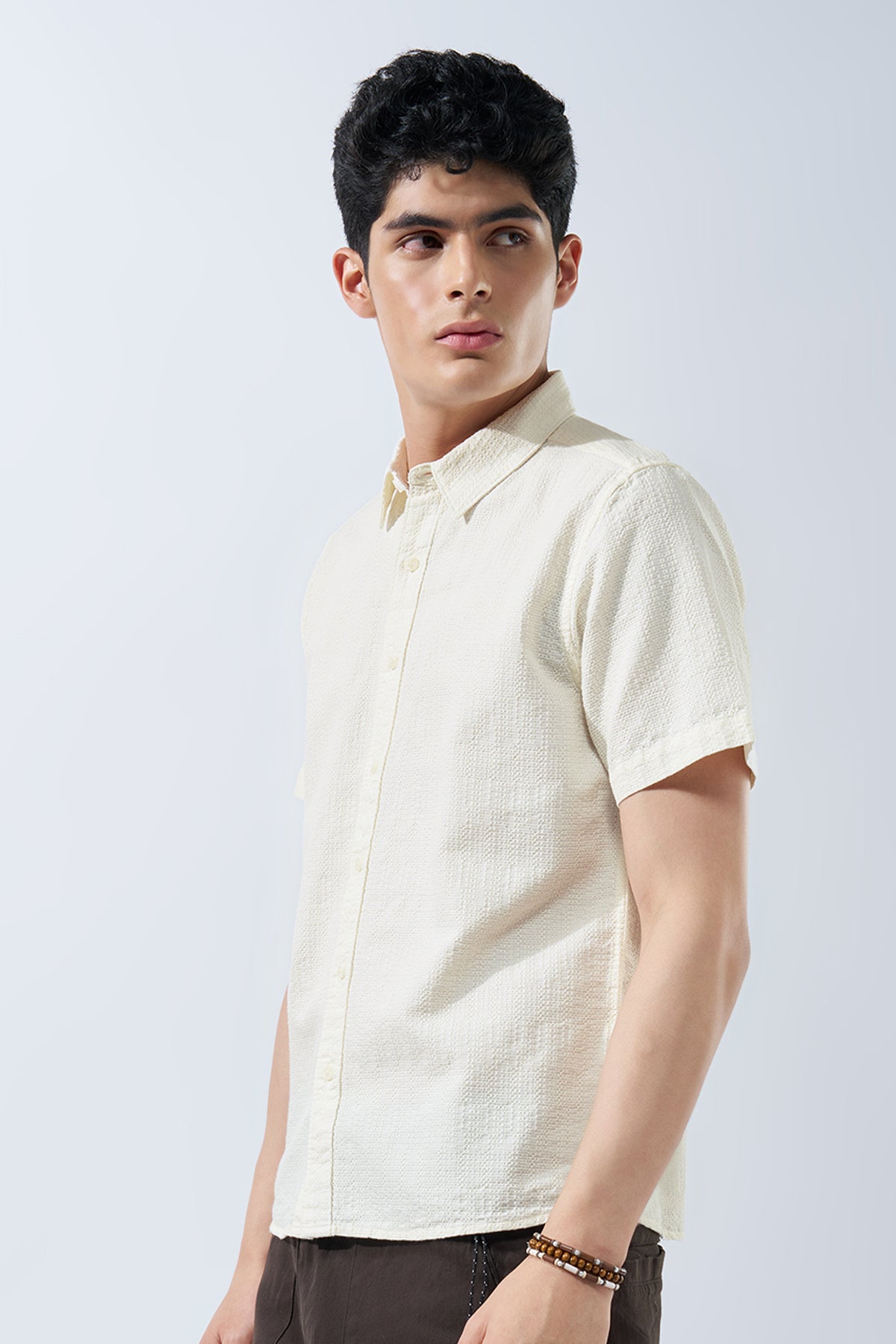 Off-White Textured Shirt for Men - Image 4