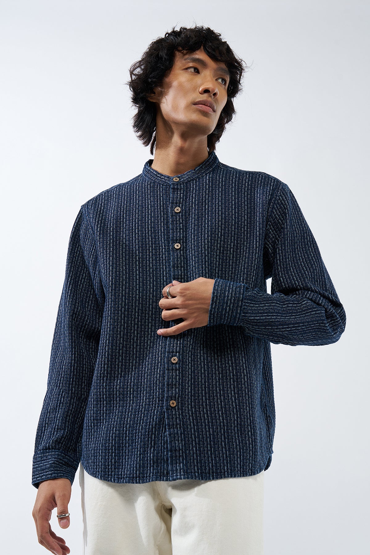 Navy Self Design Regular Fit Shirt for Men - Image 2