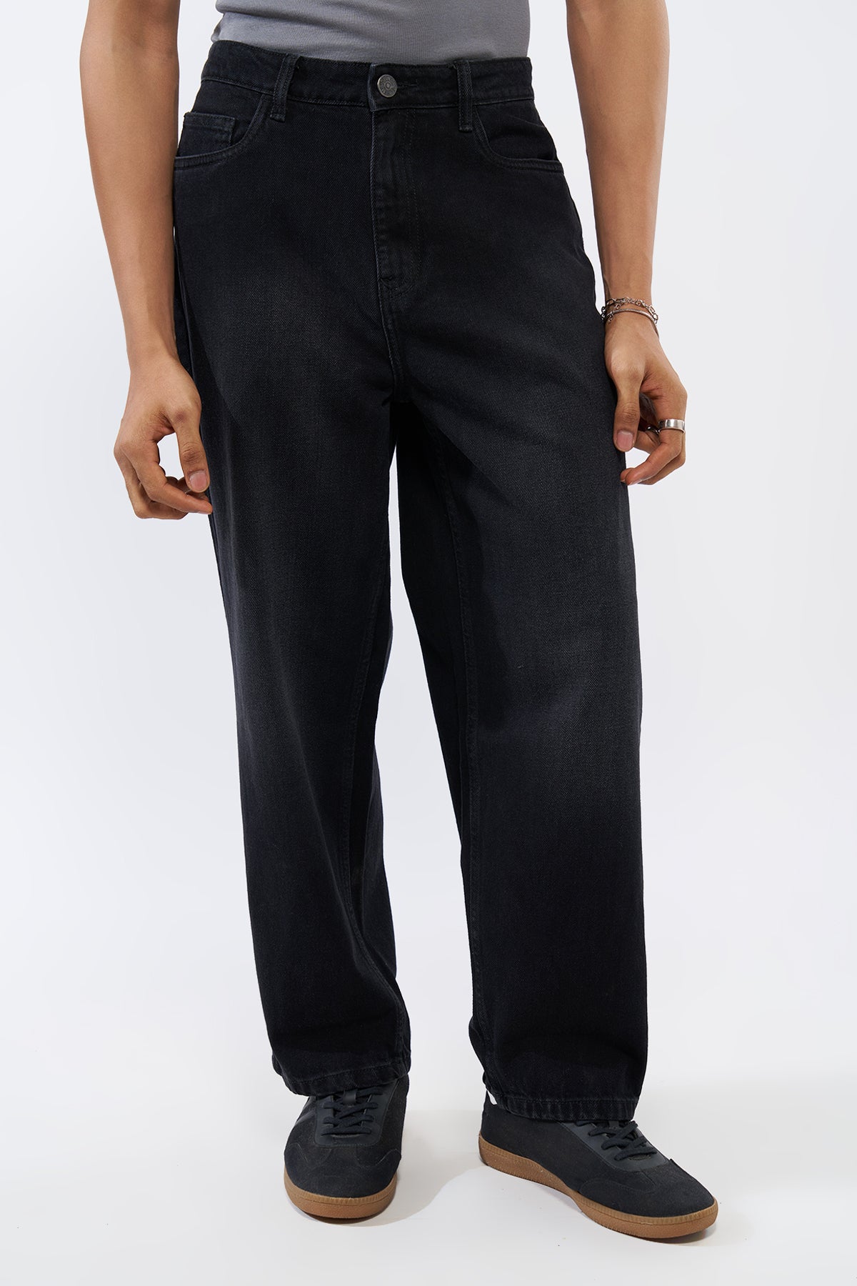 Black Solid Regular Fit Jeans for Men - Image 2