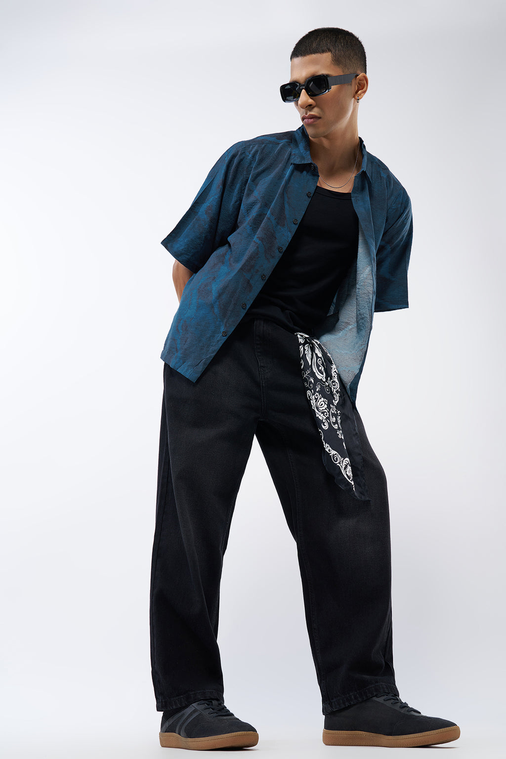Black Solid Regular Fit Jeans for Men - Image 6