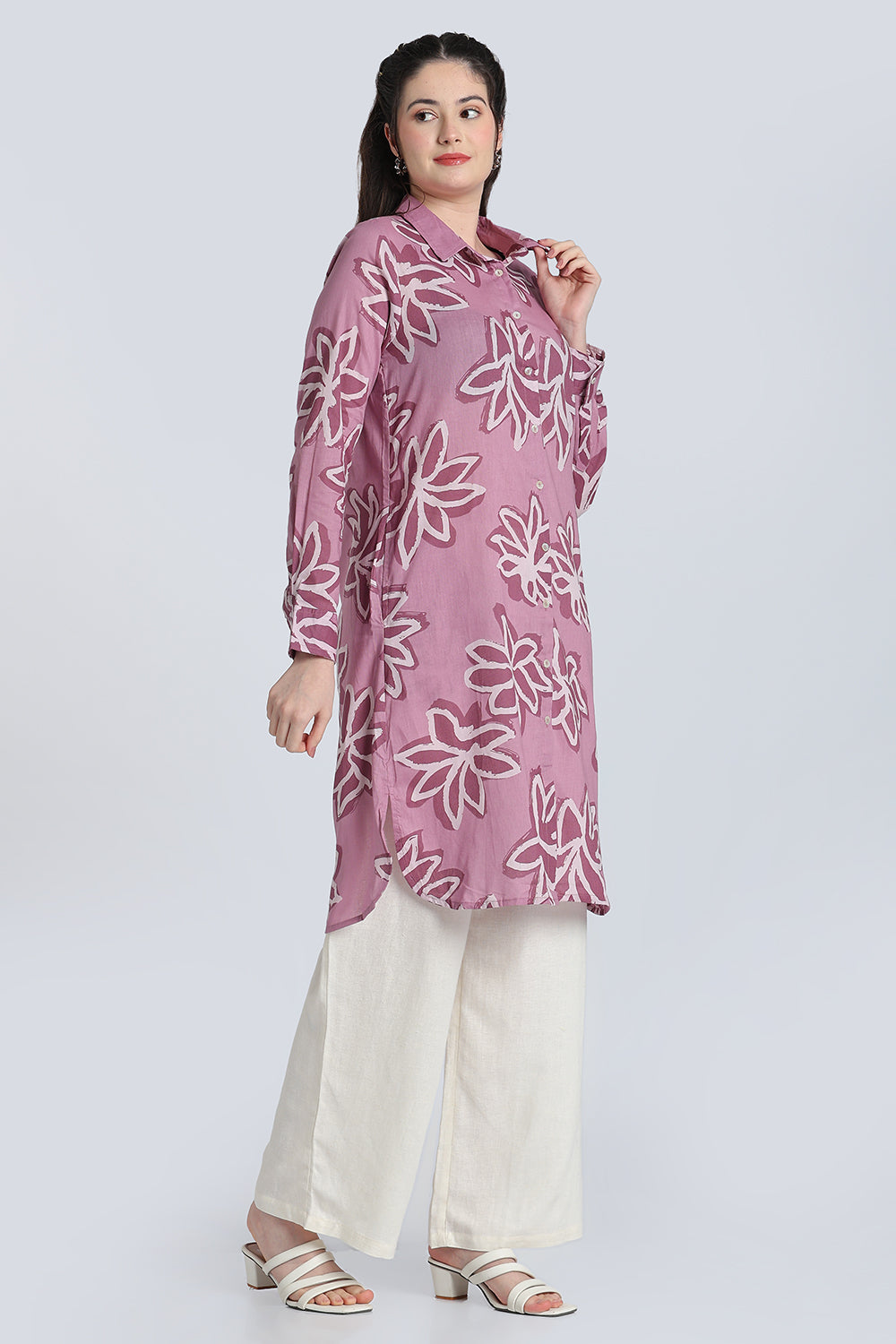 Lilac Floral Regular Fit Cambric Kurta for Women - Image 4