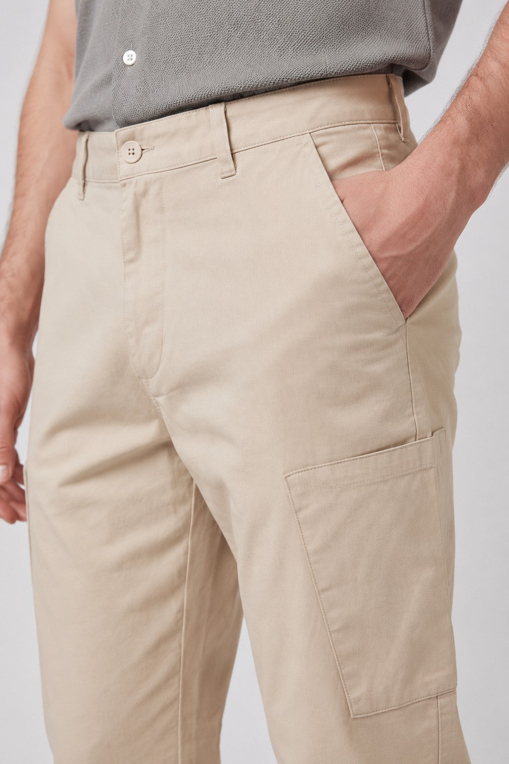 Off White Straight Fit Cargo Trouser With 4 Pocket for Men - Image 3