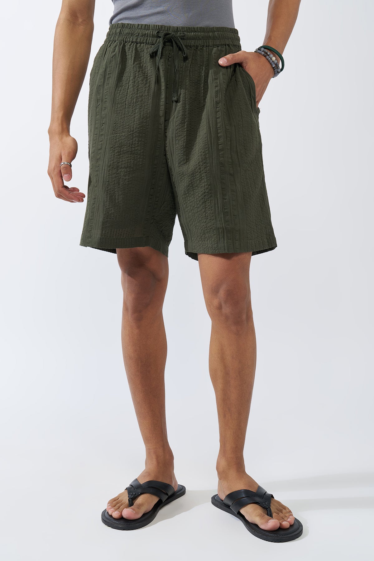 Olive Textured Regular Fit Shorts for Men - Image 2