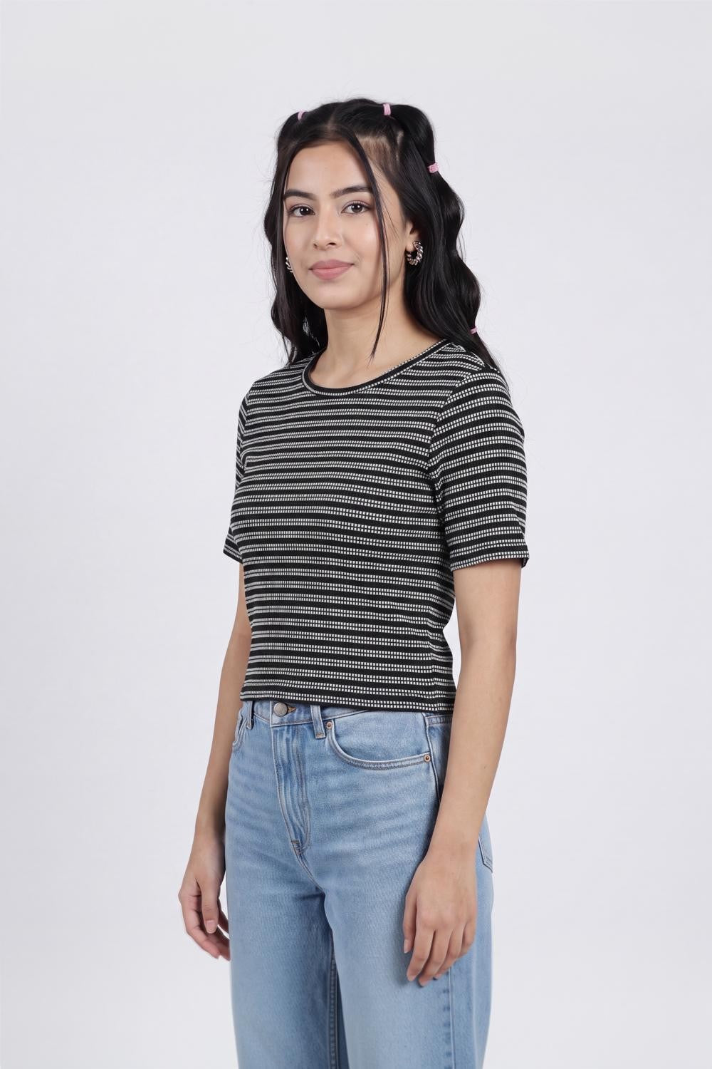 Black Striped Regular Fit Crop Top for Women - Image 4