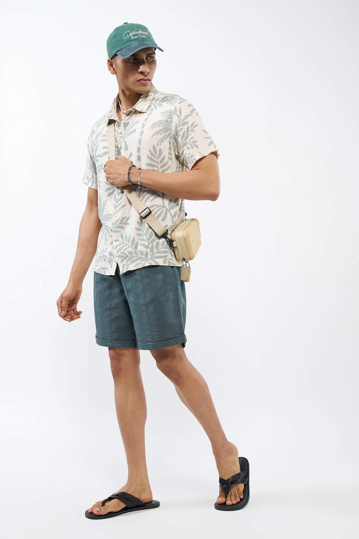 Blue Textured Regular Fit Shorts for Men - Image 5