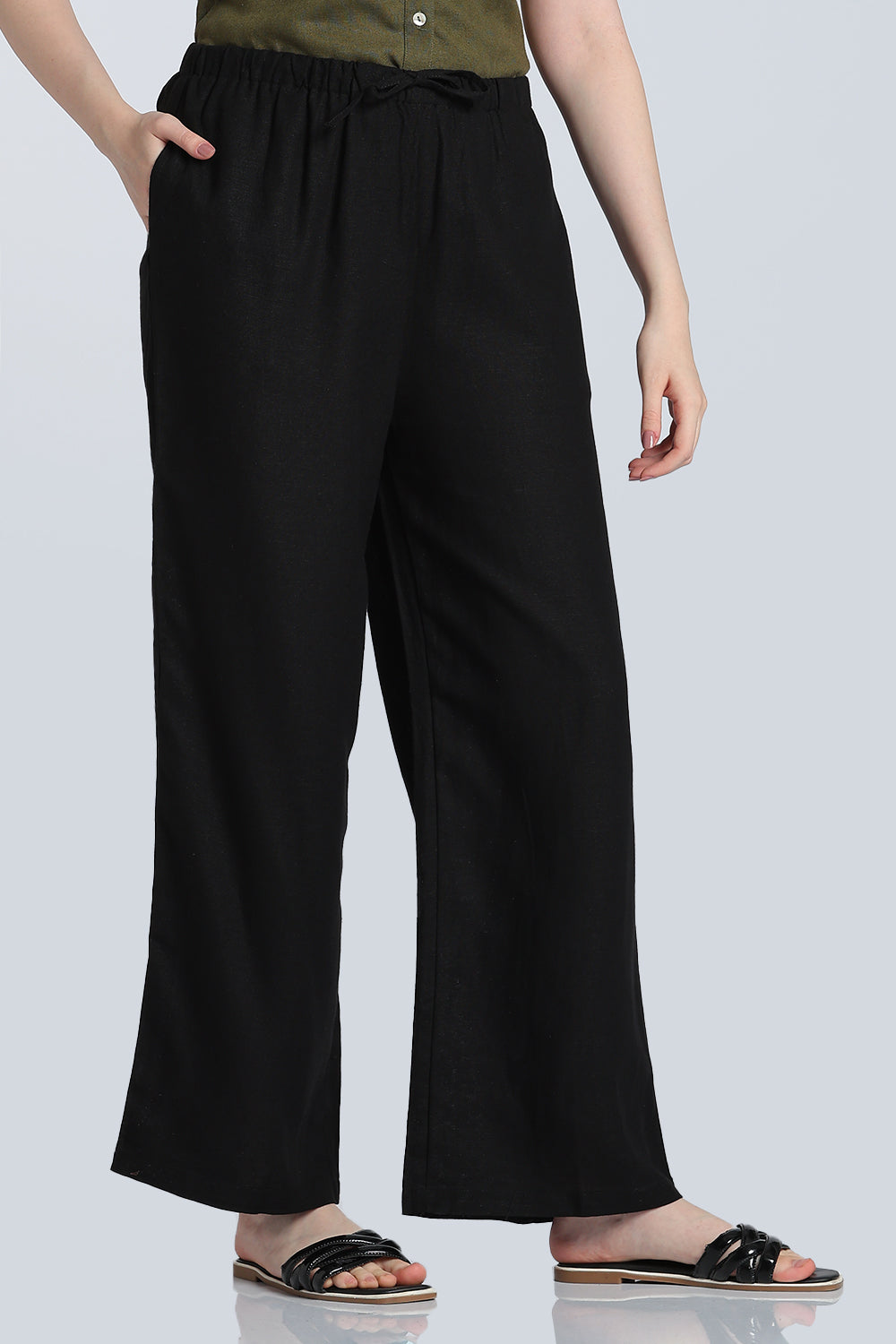 Black Wide Leg Fit Casual Trouser With 2 Pocket for Women - Image 4